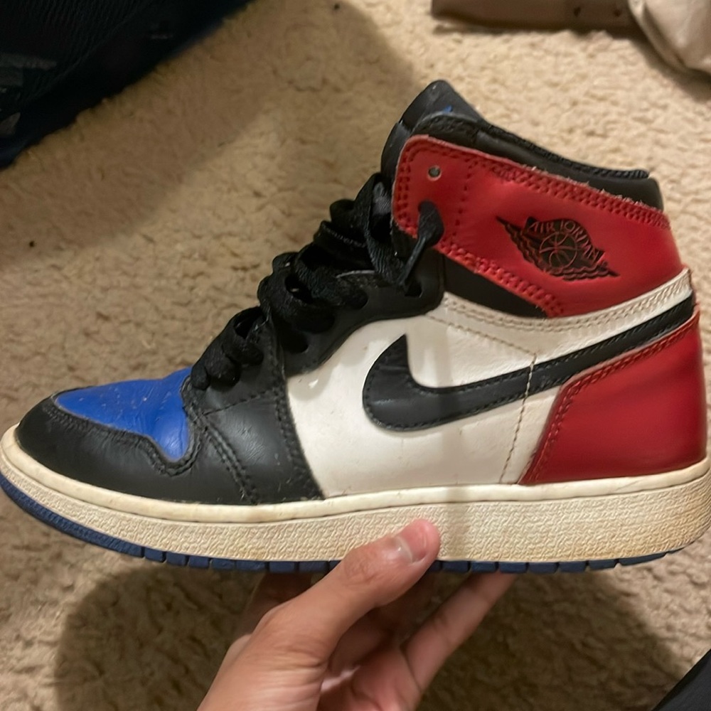 Selling these blue and red Jordan 1s